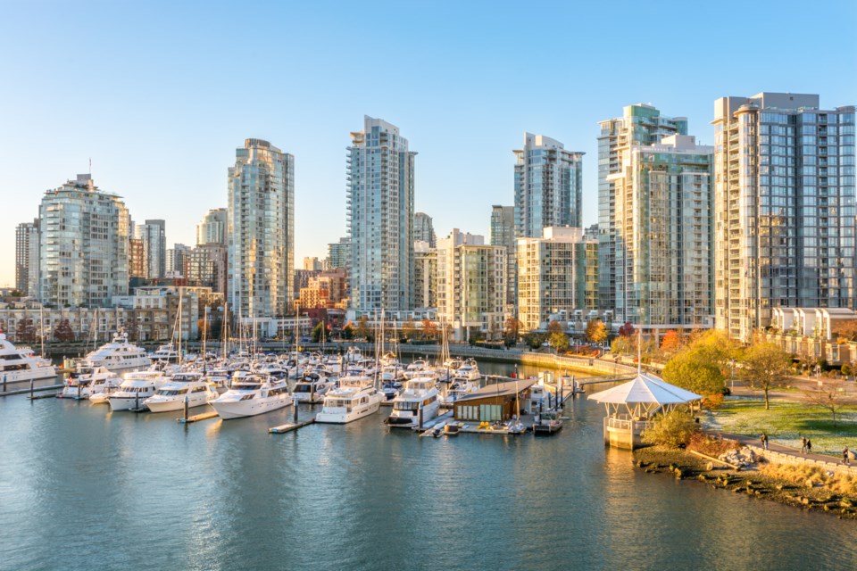 View,From,The,Cambie,Bridge.,Downtown,Skyline,In,Vancouver,,Canada.