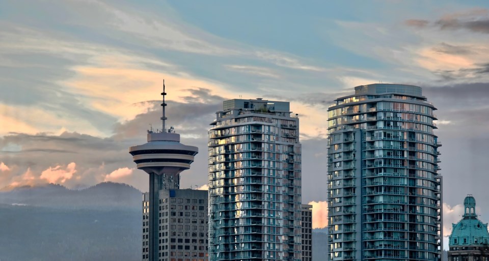 Vancouver,Skyline,At,Sunset.,Lookout,Tower,Atop,The,Office,Building.