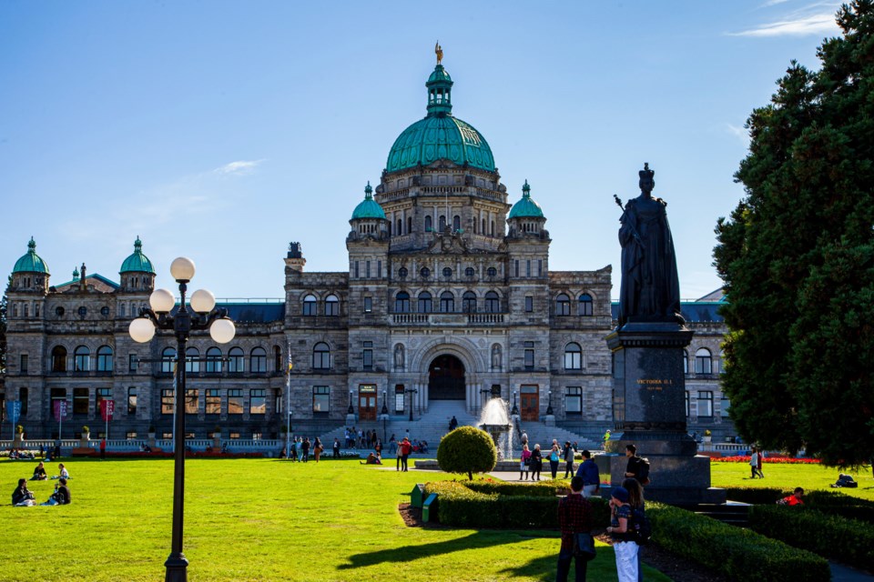Victoria,Bc,Canada,Jun.,22,,2019:,Parliament,House,And,Queen