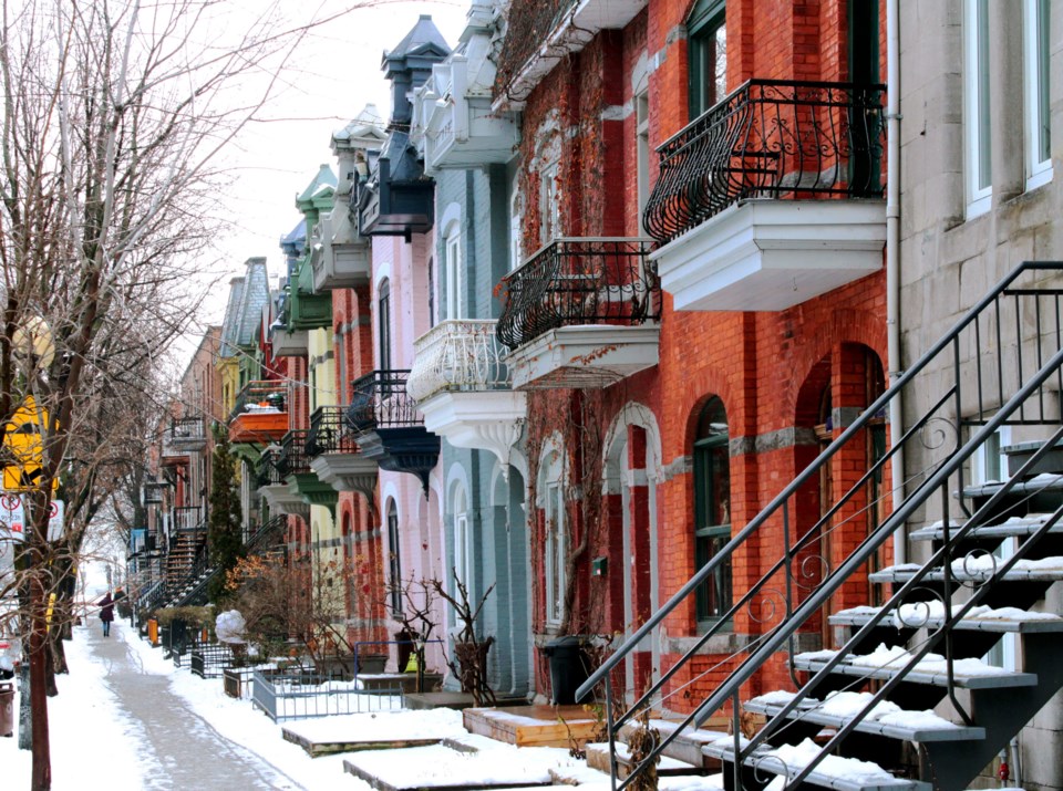 Beautiful,Houses,Of,Old,Historical,Montreal,Neighborhood,Plateau,Mont,Royal
