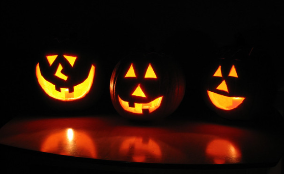 Halloween-pumpkins-credit lobo235-viaFlickr-licensedunderCCBY2.0