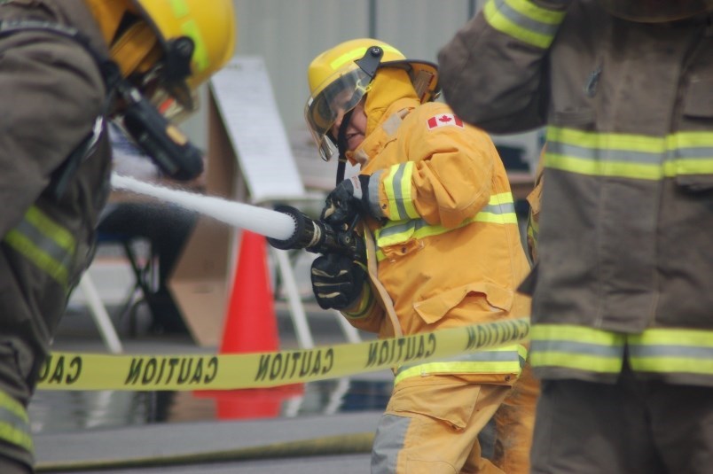 1454983-manitoba-first-nations-firefighters-competition-14