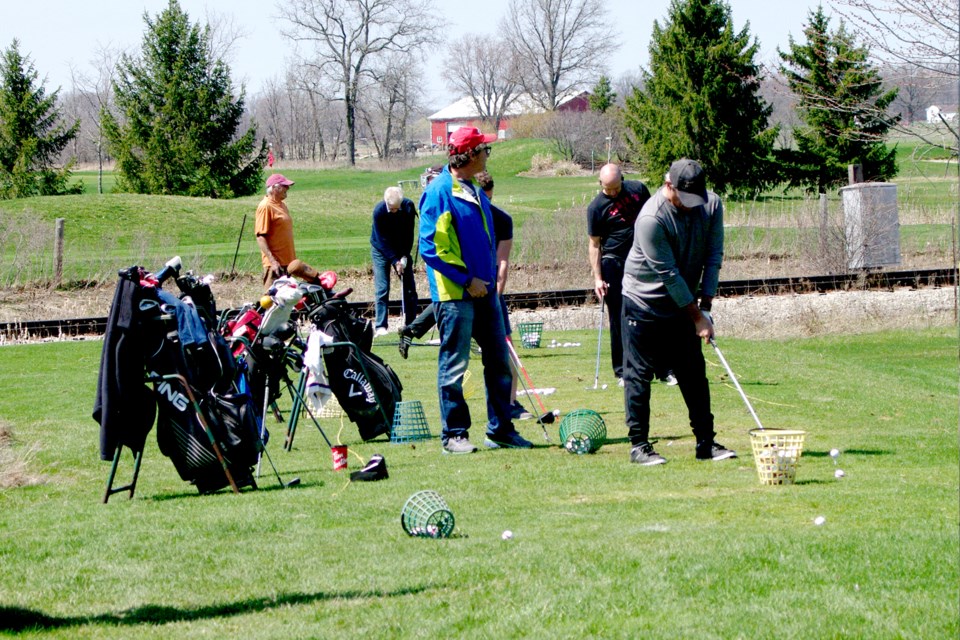 Flocks of golfers return to the driving range at Fox Run Golf Course. Bob Liddycoat / ThoroldNews