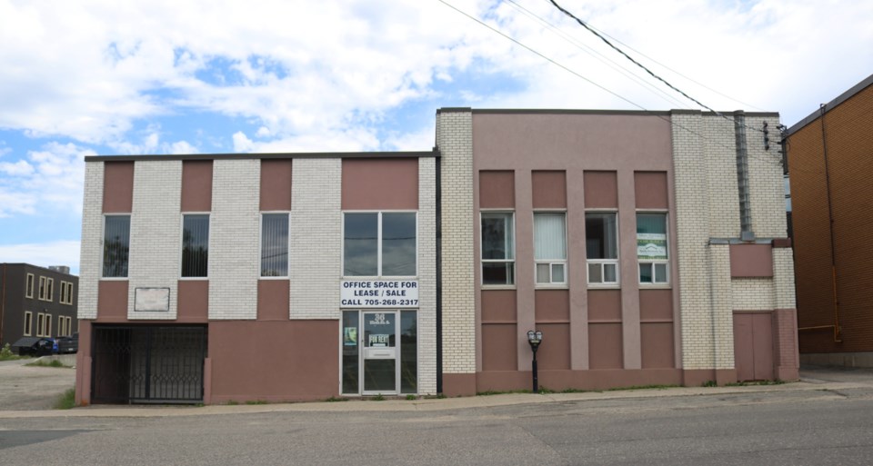 2021-06-17 Moose Cree office building DB