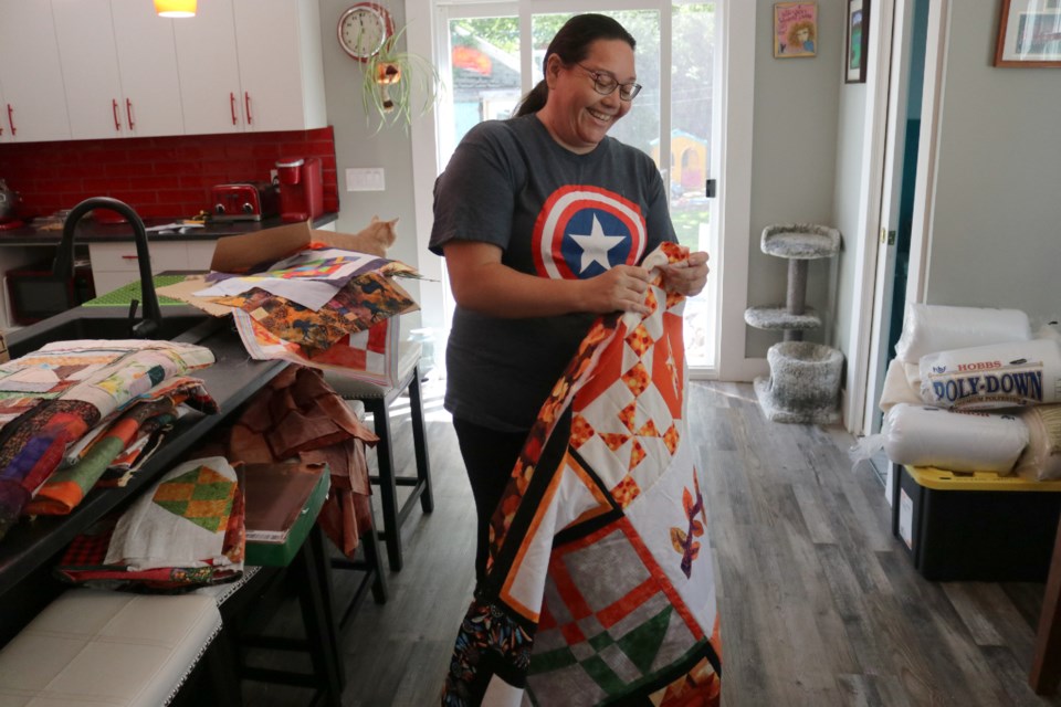 Timmins resident Vanessa Génier has started a project to show support to residential school survivors. With the help of people from across the country and even abroad, she makes and ships quilts to various First Nation communities across the country.