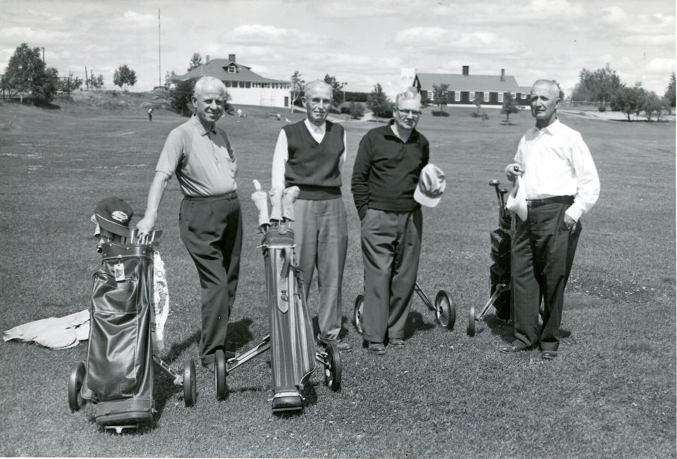 Hollinger golf players2