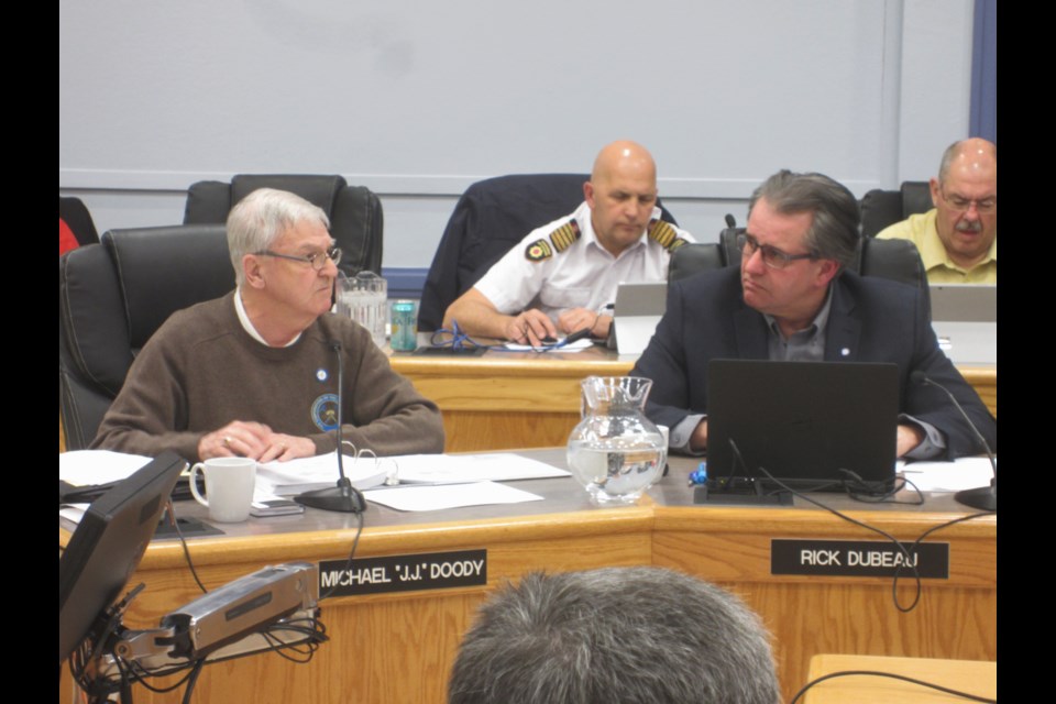 Councillors Mike Doody and Rick Dubeau had very different opinions on the aquatic centre design options. Andrew Autio for TimminsToday                          