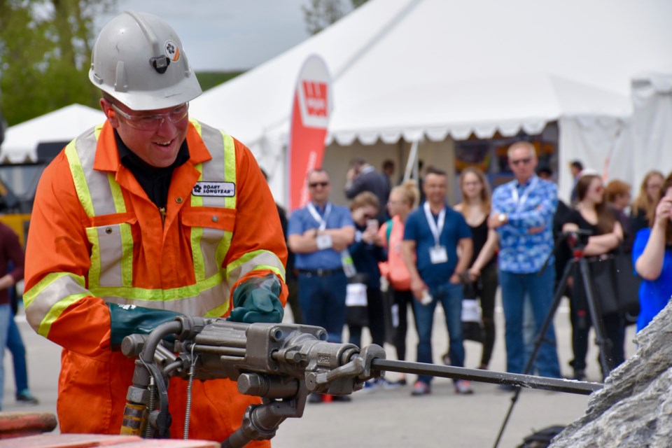 Timmins Mayor Steve Black competes in the jackleg competition at the 2018 Canadian Mining Expo. Maija Hoggett/TimminsToday