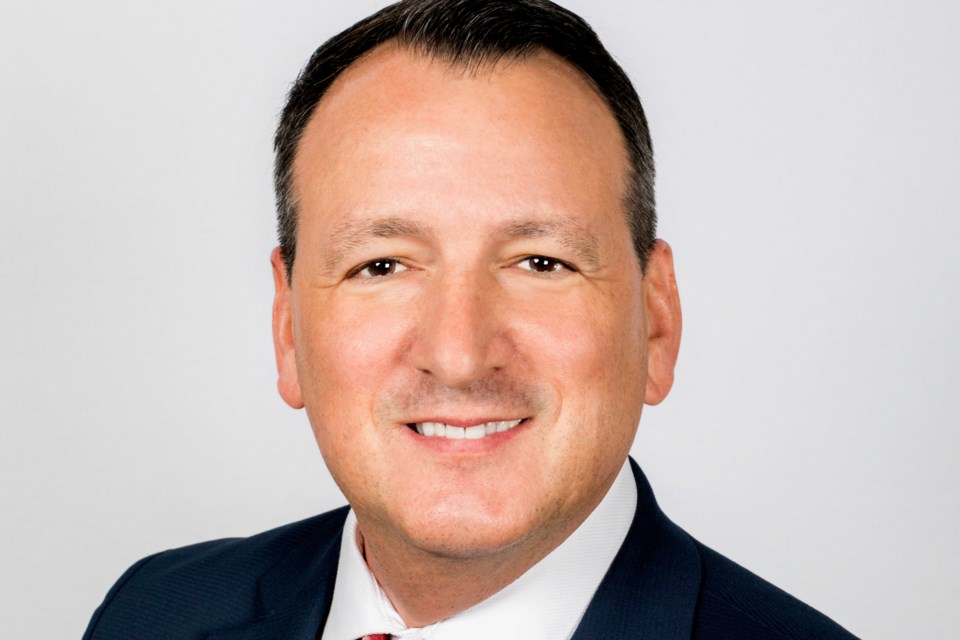 2020-01-23 Greg Rickford SUP