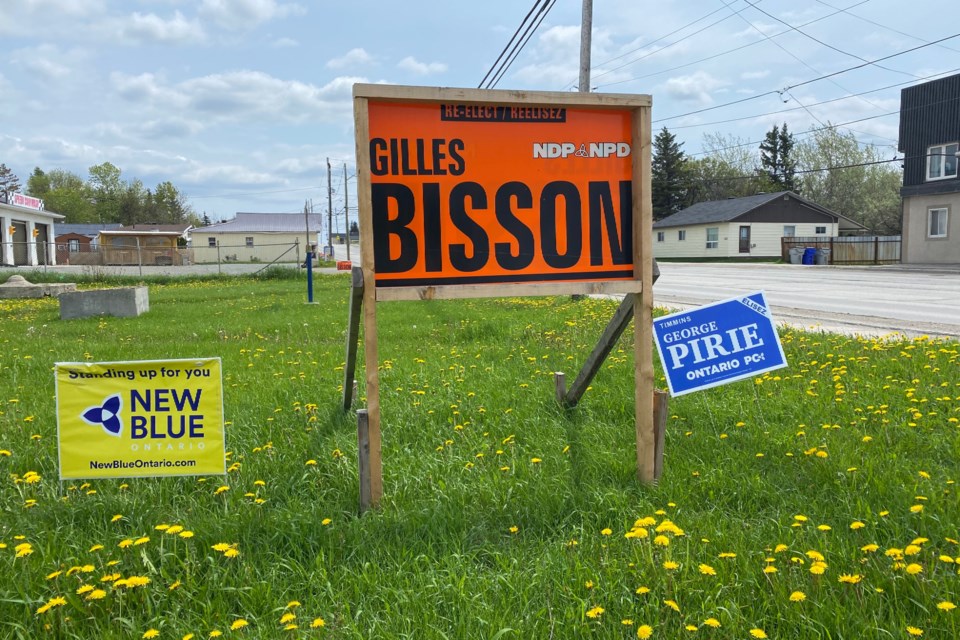 2022-05-30 Election signs MH