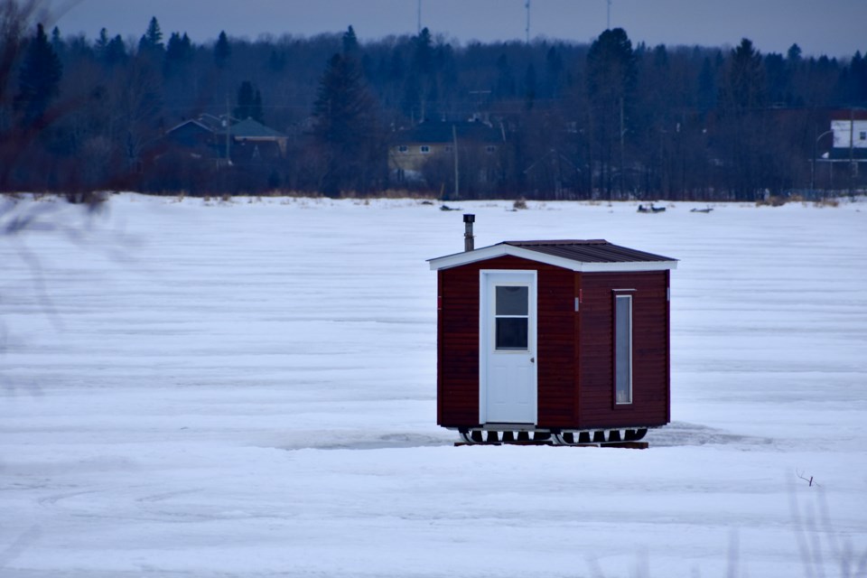 Get your ice hut off the lake, cautions MNRF 