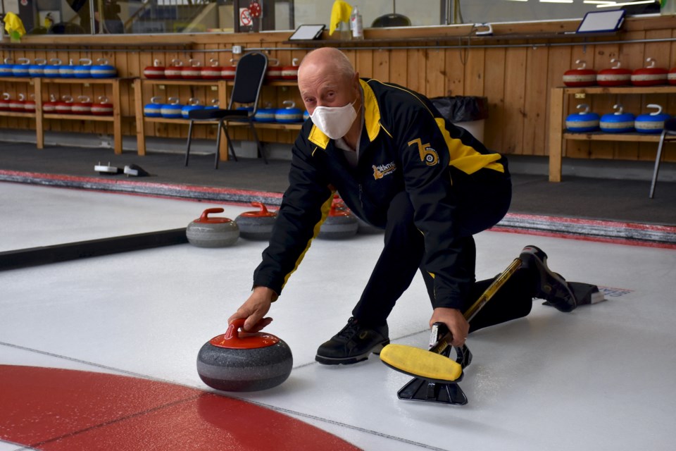 2020-10-20 curling stones MH