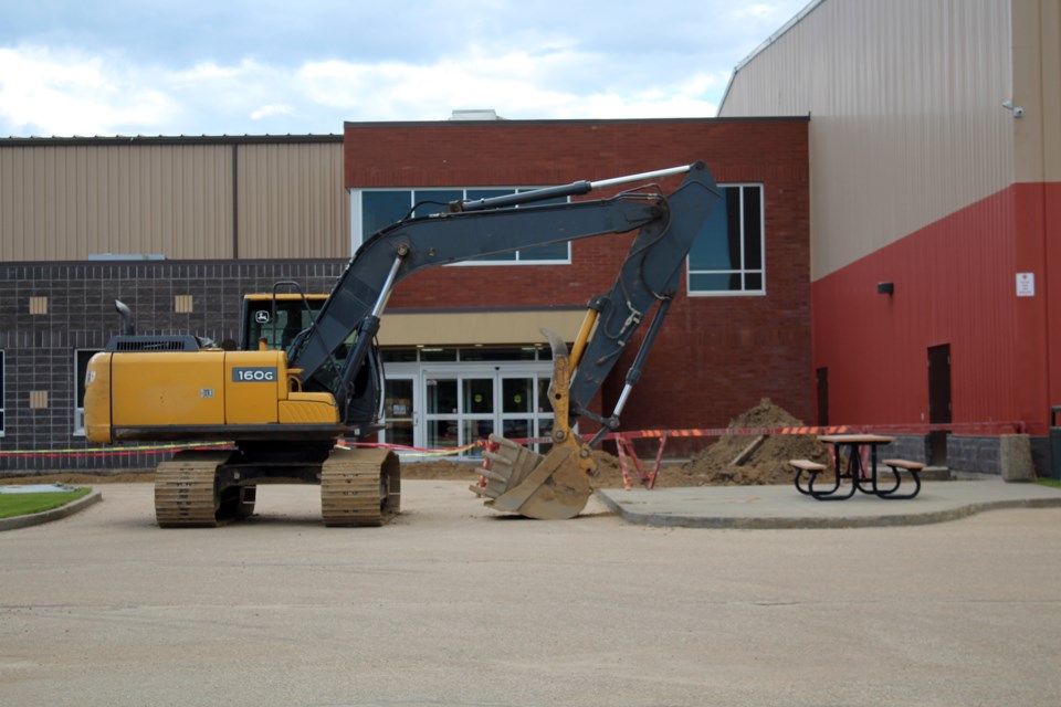 20200610 Multiplex Construction_HS_01_WEB