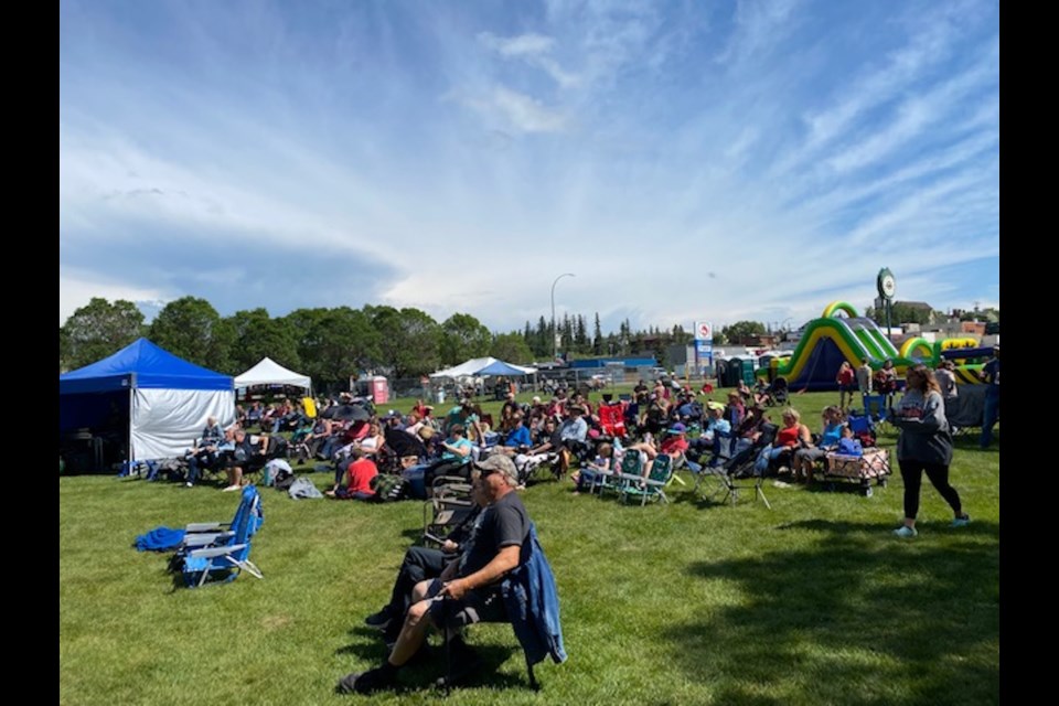More than 550 people made their way to Athabasca’s riverfront June 30 to July 1 for this year’s edition of the Magnificent River Rats festival. Once the rain had come and gone July 1, festival goers were free to set up their lawn chairs, kick back, and enjoy a packed day of country music. 