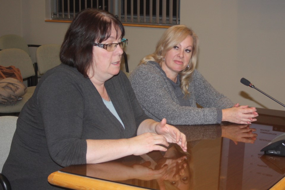 Melody Littell and Jeannie McKay with Victim Services spoke to Athabasca Town Council Nov. 19 about the changes the group recently underwent.
Heather Stocking/AA