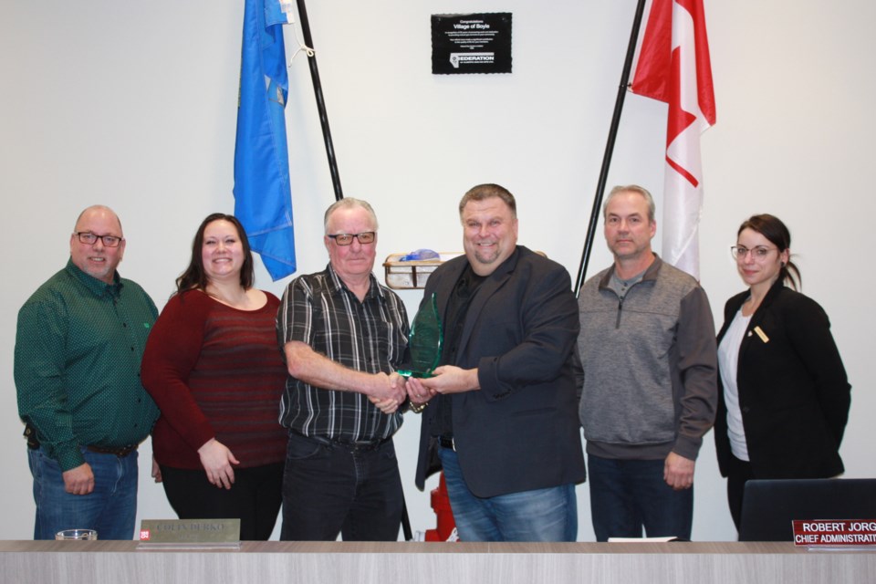 Village of Boyle council presented Robert Bourassa with the Spirit Award at their Feb. 5 council meeting. L-R: Coun. Patrick Ferguson, Coun. Barb Smith, Robert Bourassa, mayor Colin Derko, Coun. Mike Antal and Coun. Shelby Kiteley.
Heather Stocking/AA