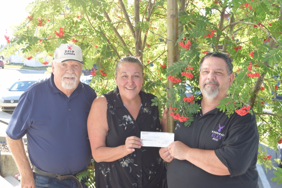 Elks donation to hotlunch program sept 27, 2022