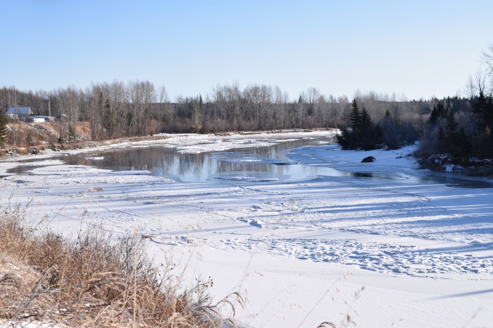 Frozen Athabasca River behind the Museum and Friendship Centre in Fort Assiniboine Barry Kerton/BL
