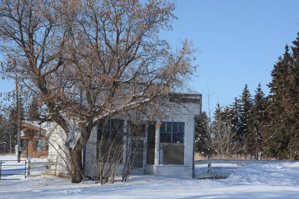 Old half moon lake store