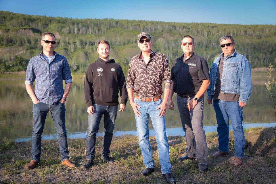 Athabasca’s Magnificent River Rats Festival is a go for July 1, and will be free of COVID restrictions and crowd limits. The Richard Woodman Band (L-R, William O’Donnell, Tanner Mouallem, Richard Woodman, Blaine
Gullion and Phil Willier) will take to the stage at 4:30 p.m., but O’Donnell will open the festival at 11:30 a.m. with a solo performance.