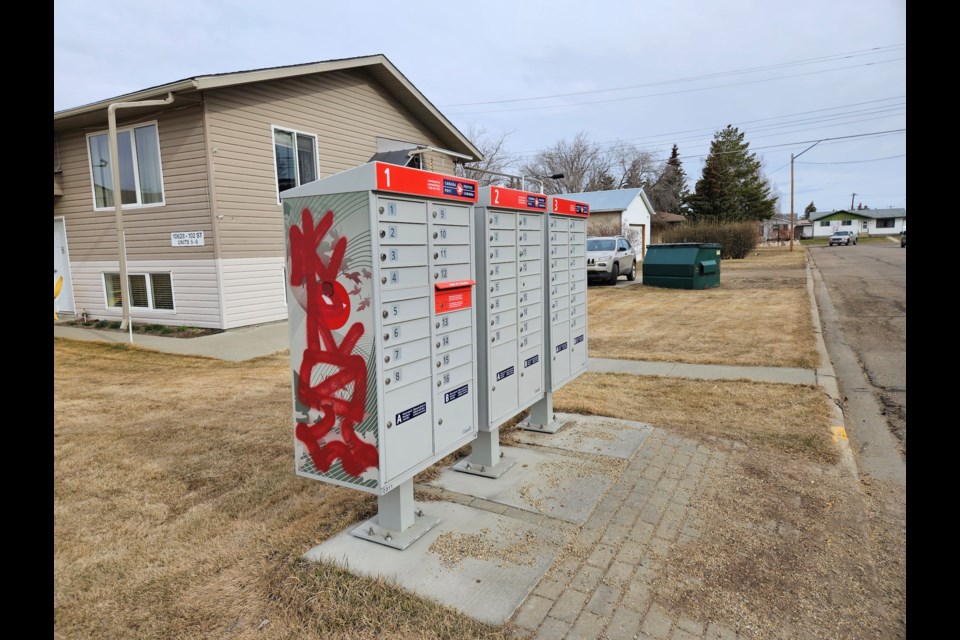 Westlock RCMP are looking for help from the public to track down the people responsible for a Sunday night graffiti spree on the east side of town.