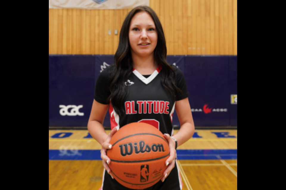 Anna Ewasiw, along with her team Edmonton Altitude, is headed to basketball nationals in B.C. on July 25.