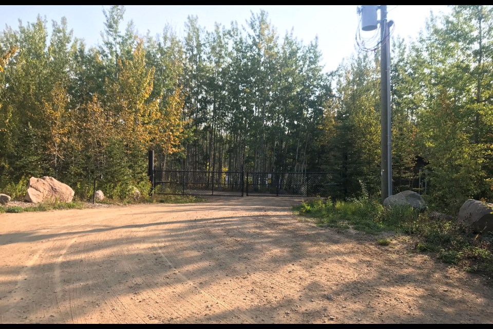 The Long Island Lake RV Resort is a gated private RV campground in Westlock County. 