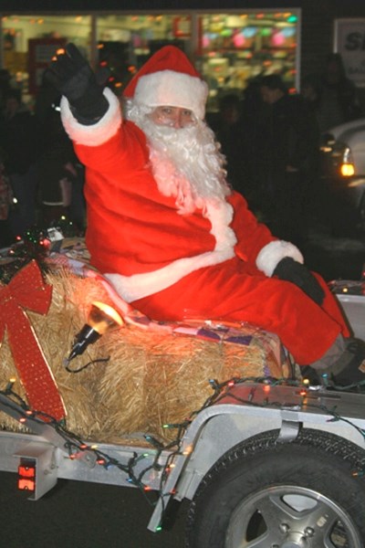 Santa Claus will be making his annual return along with many other events for residents to enjoy for the annual Moonlight Madness this Friday.