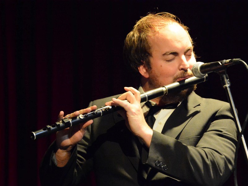 Canadian-Scottish folk group Stramash performed at the Nancy Appleby Theatre last Monday in their premiere performance as a group. Stramash&#8217;s show marked Heartwood Folk 