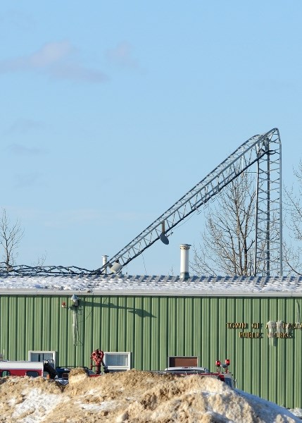 This MSCNet tower at the Athabasca County ublic works yard is down.