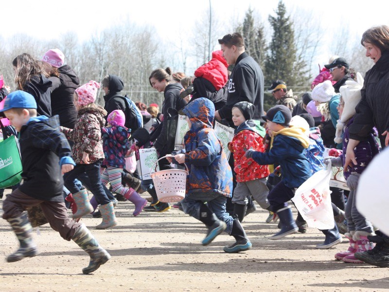 The Koch Ford Easter Egg Hunt last Saturday drew hundreds of people to the dealership to hunt for candy and enjoy other activities.