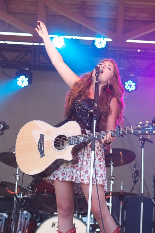Country artist Tenille rocks the stage on July 1 during the second day of festivities for the Magnificent River Rats Festival. More photos of Tenille, along with full