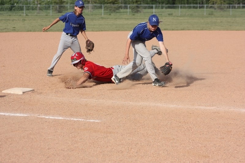 The Athabasca Trappers bantam team lost their Saturday match against the Newton Knights at the Multiplex ball diamonds. The Knights won 12-6.