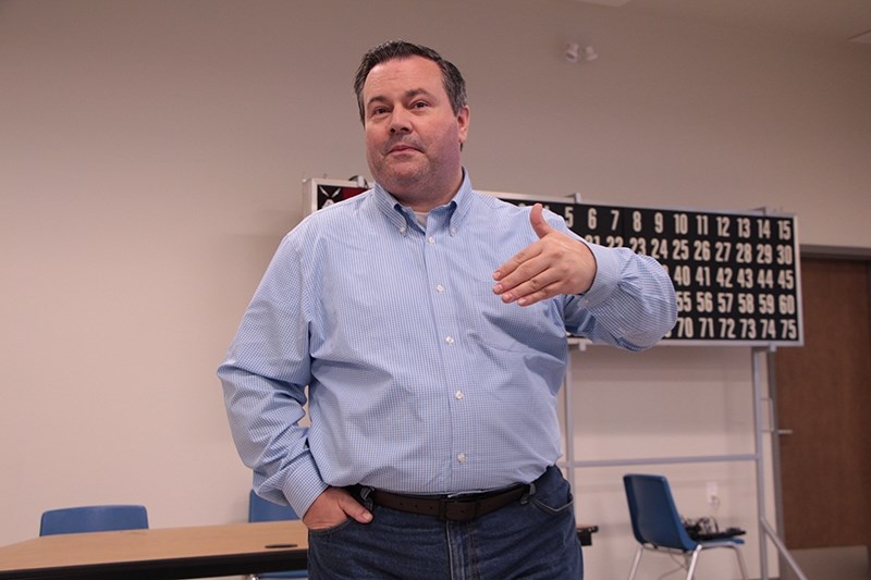 Jason Kenney speaks to an intimate crowd at the Boyle Seniors Drop-In Centre on Oct. 17.