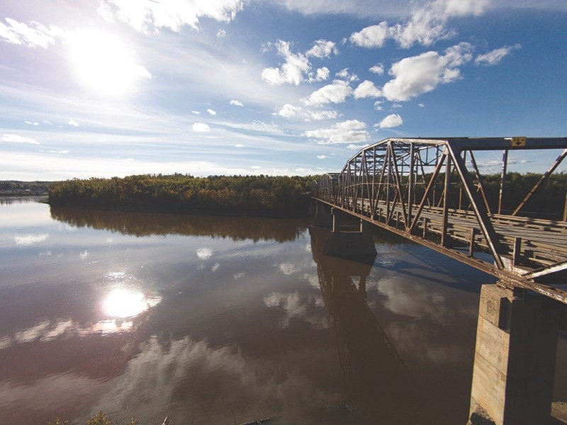 A new Athabasca Bridge is one step closer to reality.