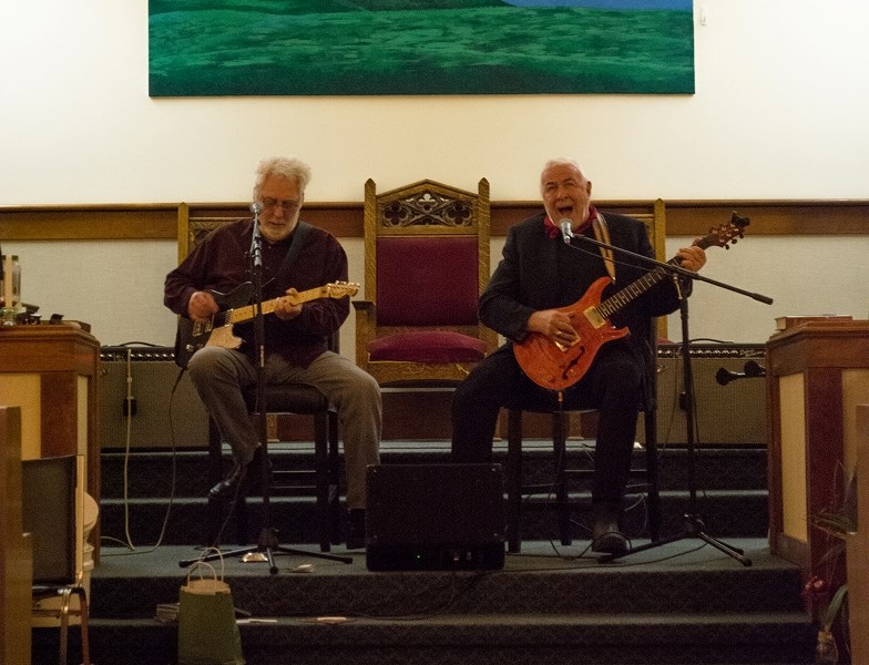 Jim Byrnes, right, and Lindsay Mitchell brought blues to the Athabasca United Church in the Heartwood Folk Club&#8217;s third concert of their 20th year.