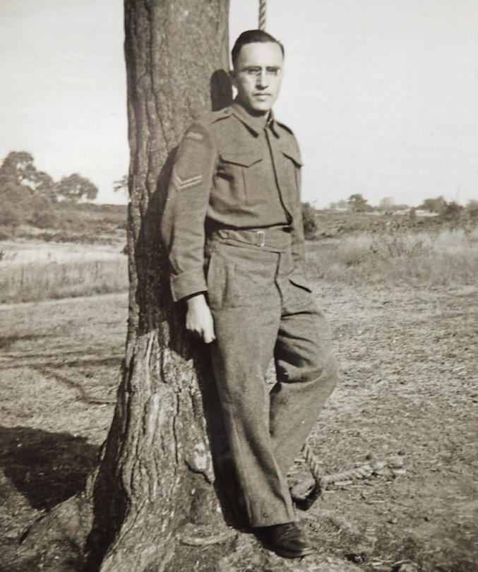  Nick Evasiuk stands in a uniform. The Athabasca resident served during the Second World War in the VIII Recce.