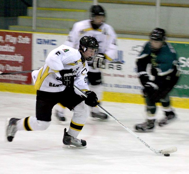The Barrhead Steelers &#8216; Scott Westerlund makes inroads into the Wolves &#8216; defence during Friday night &#8216;s game at the Agrena. The Steelers bounced back with a 