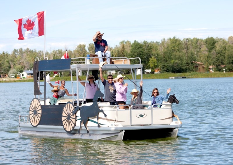 Yeehaw! The Downeys &#8216; Big Bambu, a floating stagecoach, was filled with festivity last Saturday. Country music could be heard blaring from the pontoon.