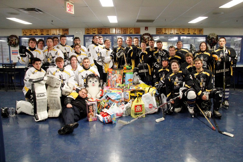 The Barrhead Midget Steelers played for a cause on Friday, Nov. 21, as they took on a team they wouldn&#8217;t normally see on the ice. Playing for the Steelers (white): Zach 