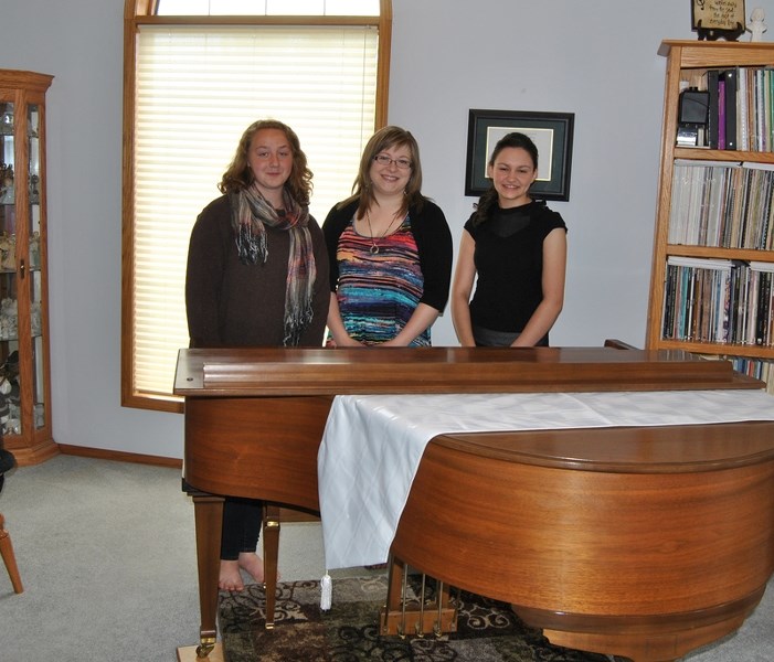 Lexi Stein, Jennifer Thomas, Barrhead Music Festival president and Madeleine Arent talk about the Barrhead performing arts scene and the AMFA &#8216;s Provincial Music
