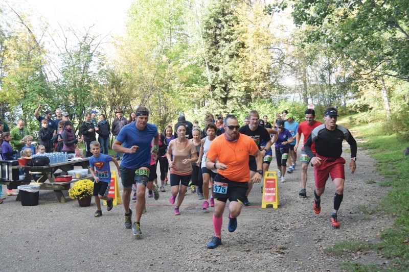 The race began with a mass start with the soloists and the people who were running the first leg of the team event.