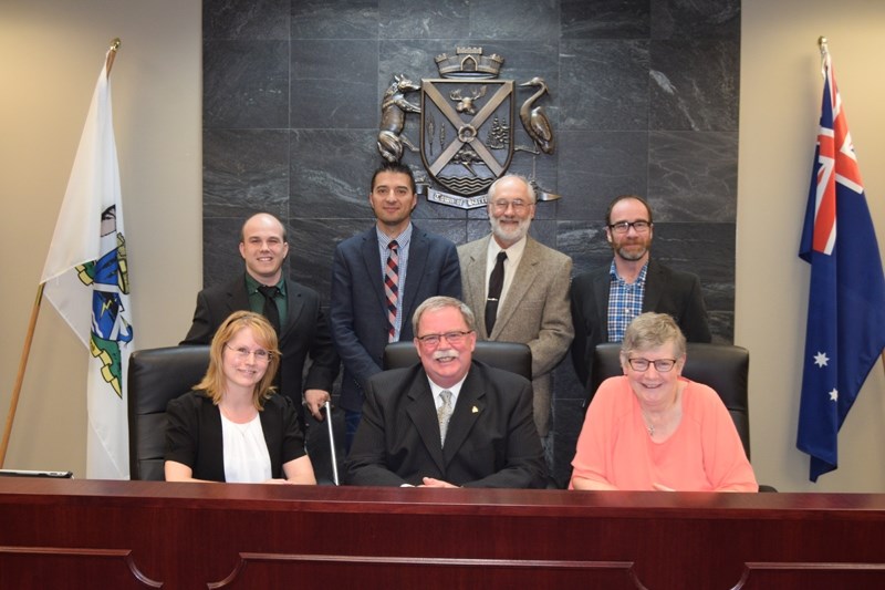 Following the town council &#8216;s organizational meeting, mayor and councillors posed for their official 2017-2021 photo. Back row from left: Dausen Kluin, Ty Assaf, Rod