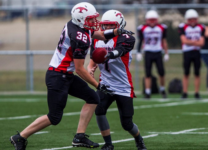 THUNDER BIRDS vs BULLDOGS CC 4172.jpg