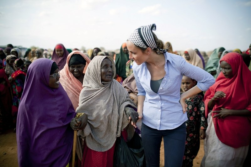 Amanda Lindhout speaks with Somali women in Dhobley during a trip to the country in 2011. Lindhout will be in Westlock April 13 to speak about her experiences.