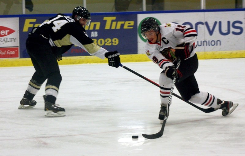 Warriors captain Mike Ivey had the puck on a string dodging the Barons’ defence, but the Warriors nonetheless lost 5-2.