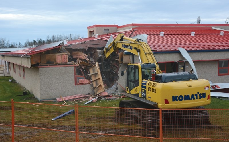 Pembina Hills Public Schools has agreed to transfer the former W.R. Frose School grounds to the PACO Agricul-tural Society in Fawcett. The old school was torn down in the