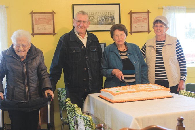 Old timers_Edie and Bob Horricks, Shirley Cross, Harriette Pollard-Wiedrick