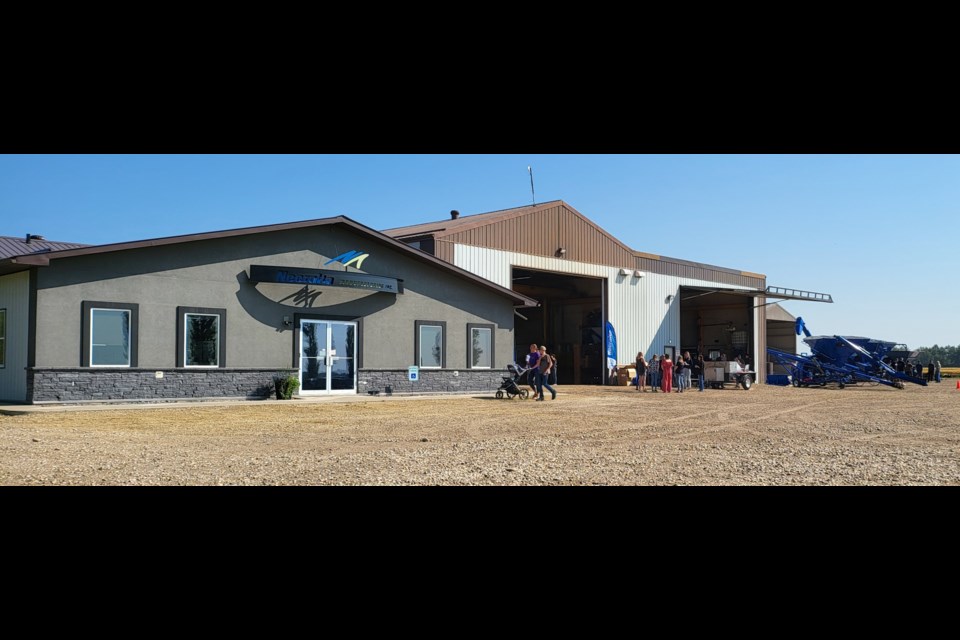 Neeralta Manufacturing business location north of Neerlandia at 3216A Highway 661