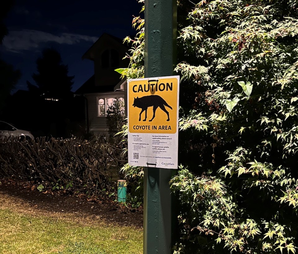 coyote-signs-at-miller-park